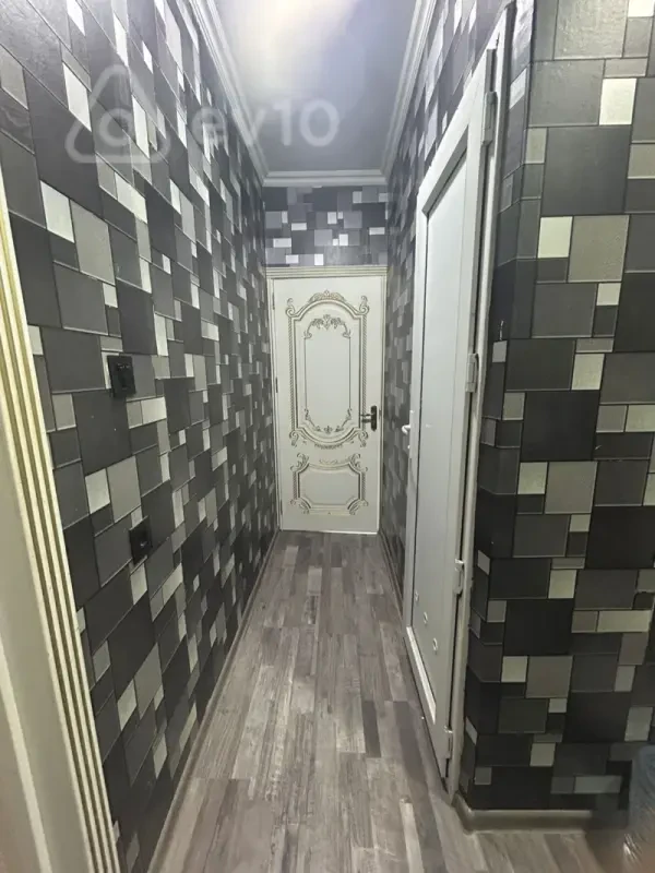 Satılır 2 otaqlı köhnə tikili 40 m²