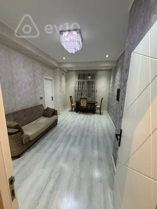 Kirayə verilir 3 otaqlı yeni tikili 85 m²