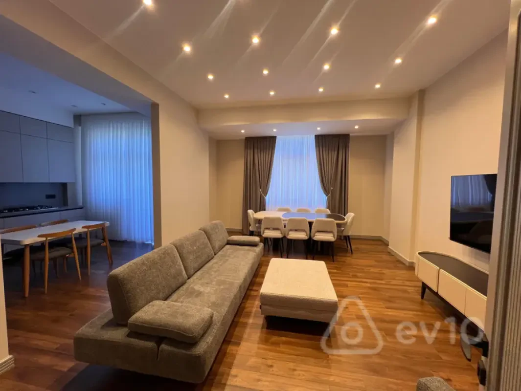 Kirayə verilir 2 otaqlı yeni tikili 115 m²