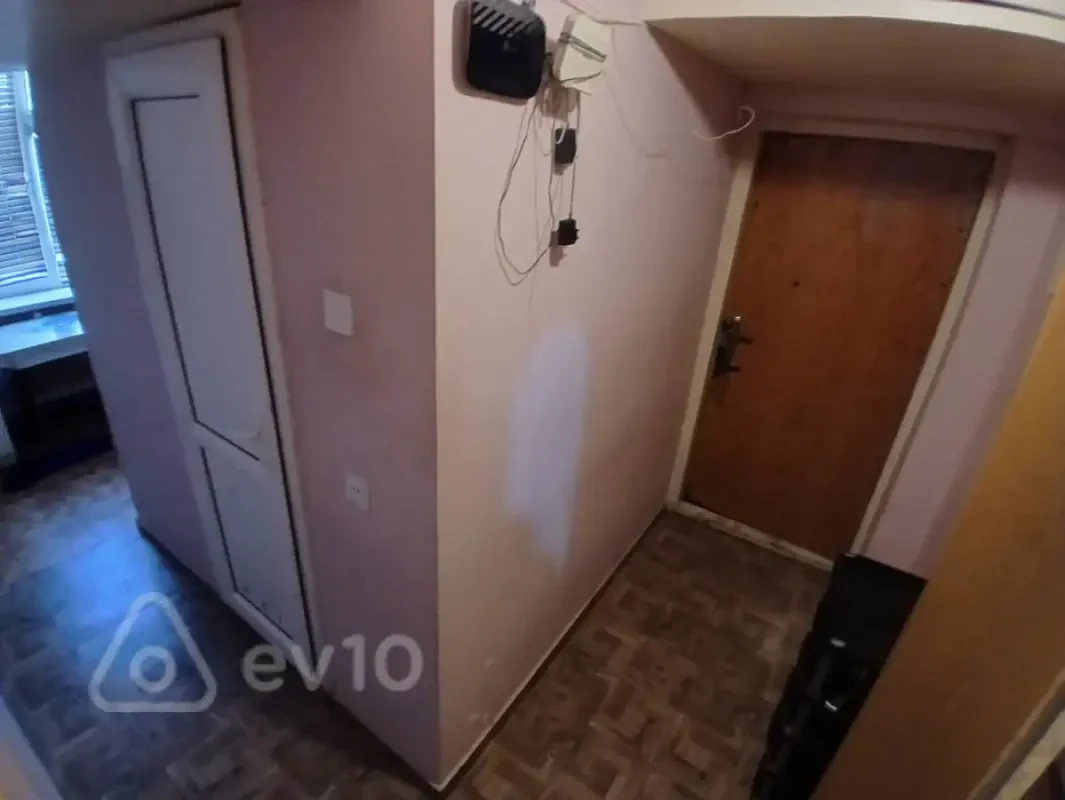 Kirayə verilir 2 otaqlı köhnə tikili 45 m²