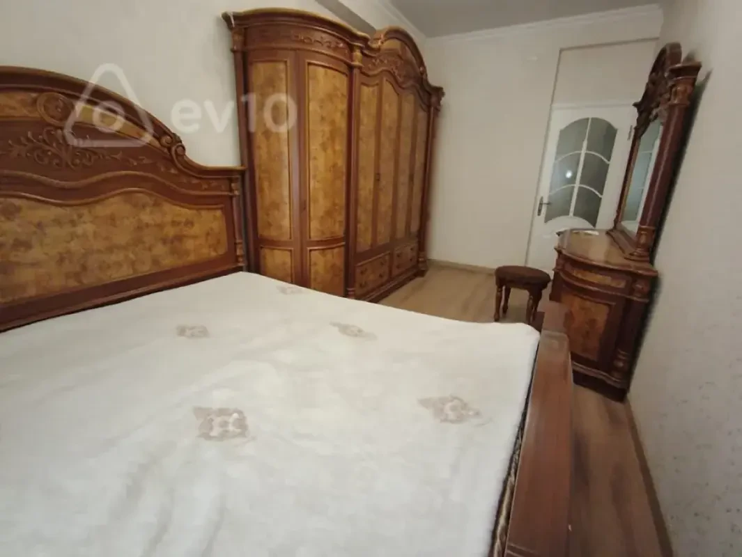 Kirayə verilir 2 otaqlı yeni tikili 90 m²
