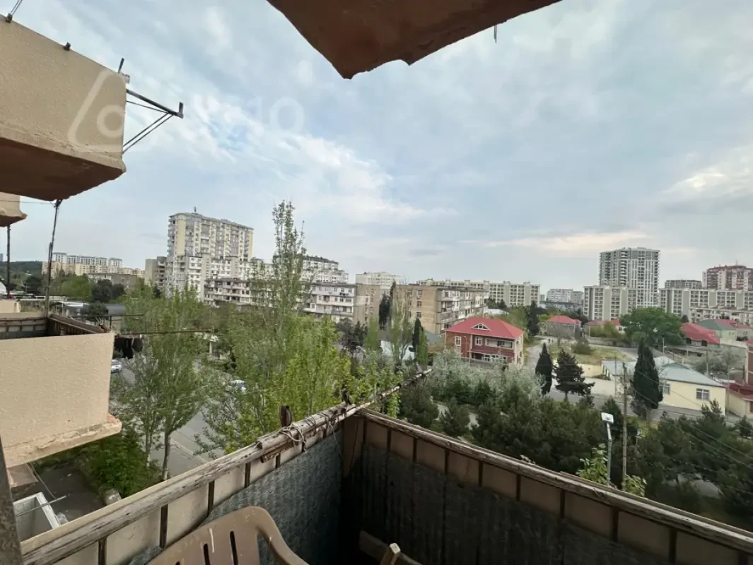 Satılır 1 otaqlı köhnə tikili 40 m²