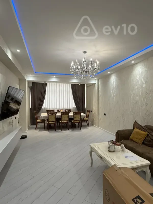 Satılır 4 otaqlı yeni tikili 135 m²