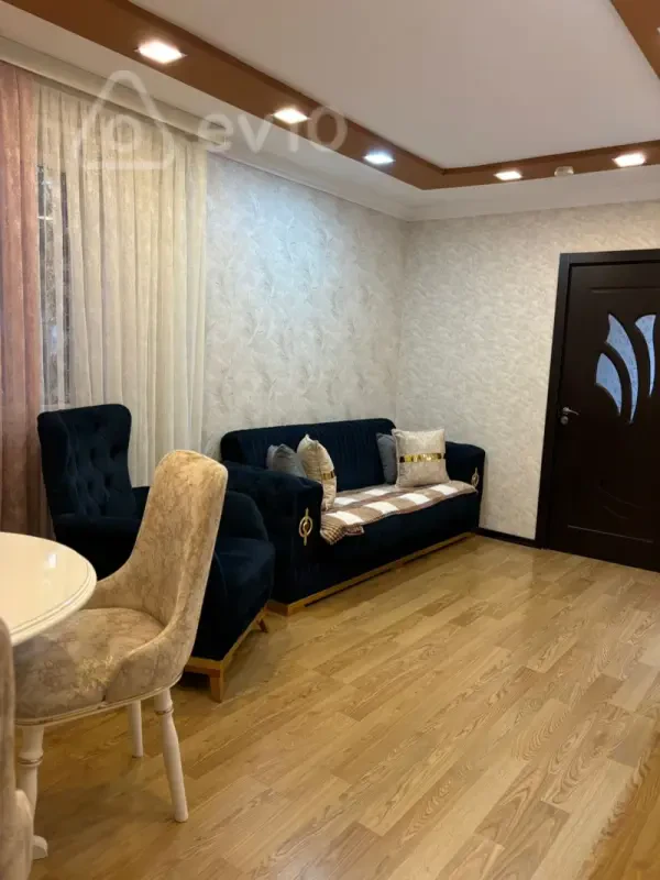 Satılır 2 otaqlı köhnə tikili 40 m²