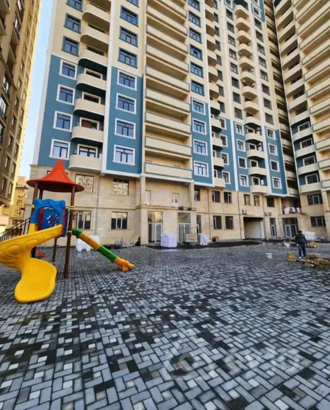 Satılır 4 otaqlı yeni tikili 172 m²