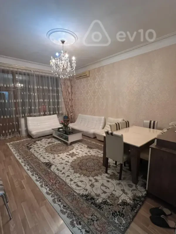 Kirayə verilir 3 otaqlı yeni tikili 140 m²