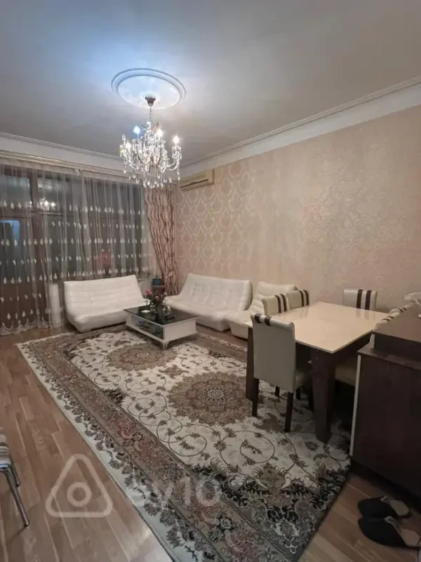 Kirayə verilir 2 otaqlı yeni tikili 80 m²