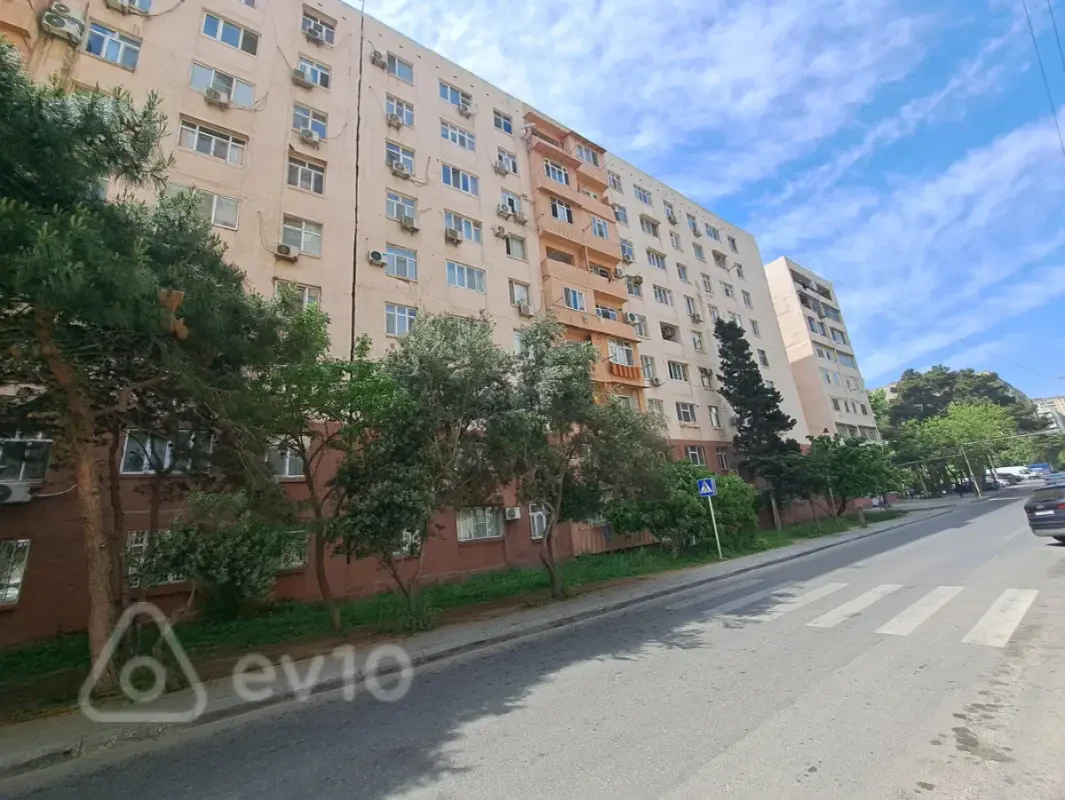 Satılır 2 otaqlı köhnə tikili 60 m²