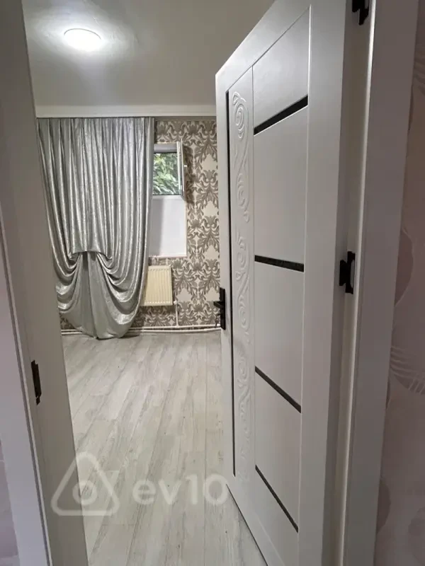 Kirayə verilir 2 otaqlı həyət evi 60 m²