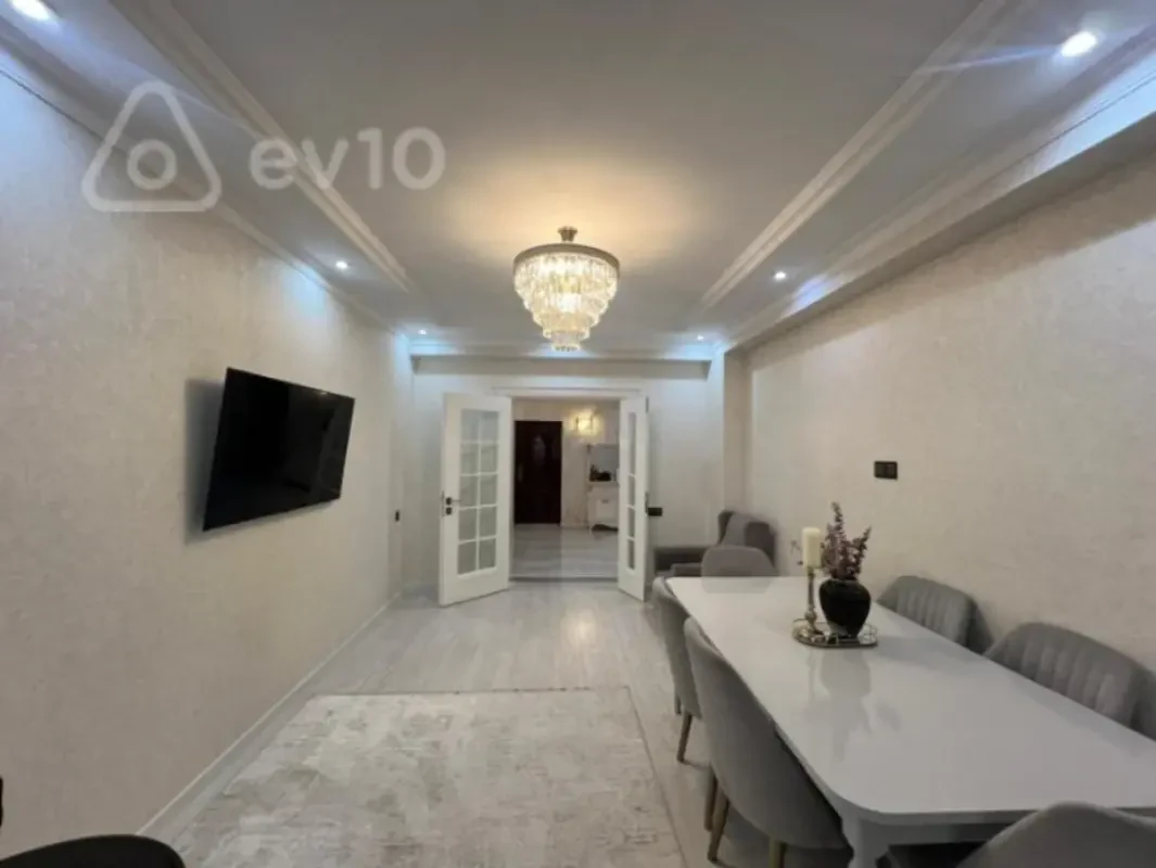 Satılır 3 otaqlı yeni tikili 128 m²