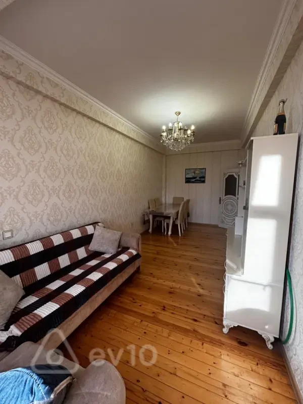 Kirayə verilir 2 otaqlı yeni tikili 65 m²