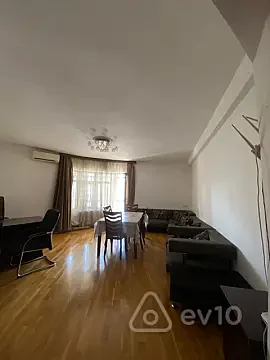 Kirayə verilir 3 otaqlı köhnə tikili 90 m² — Bakı, Nəsimi 3 otaq 90.00 m²