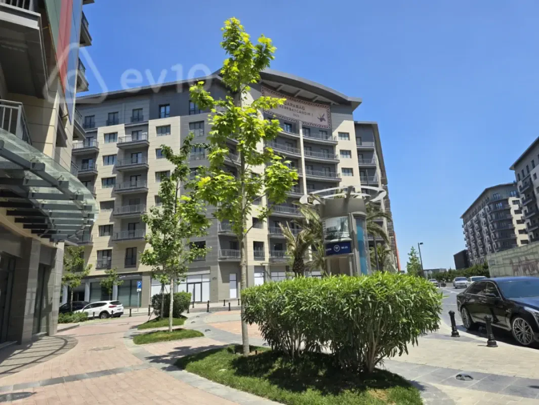 Satılır mənzil 725 m²