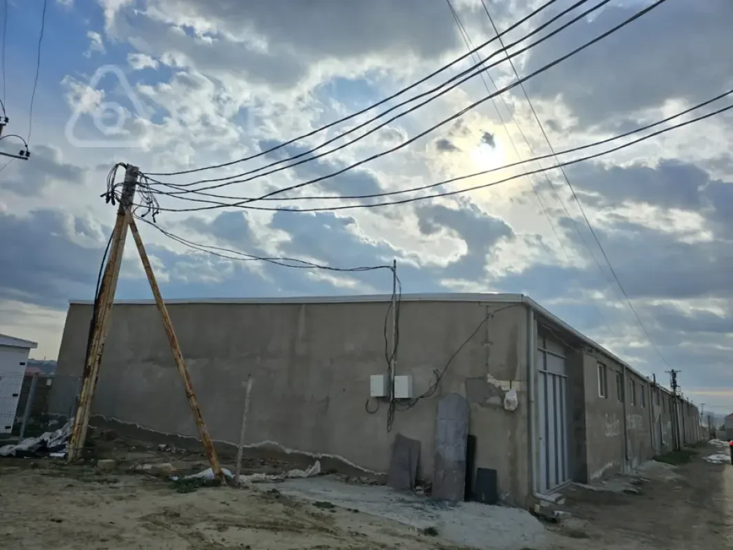 Kirayə verilir mənzil 450 m²