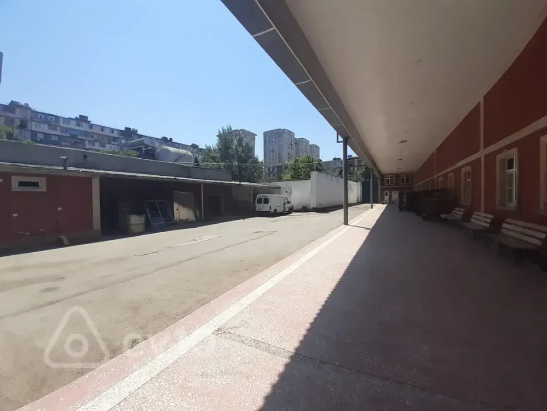 Kirayə verilir mənzil 500 m²