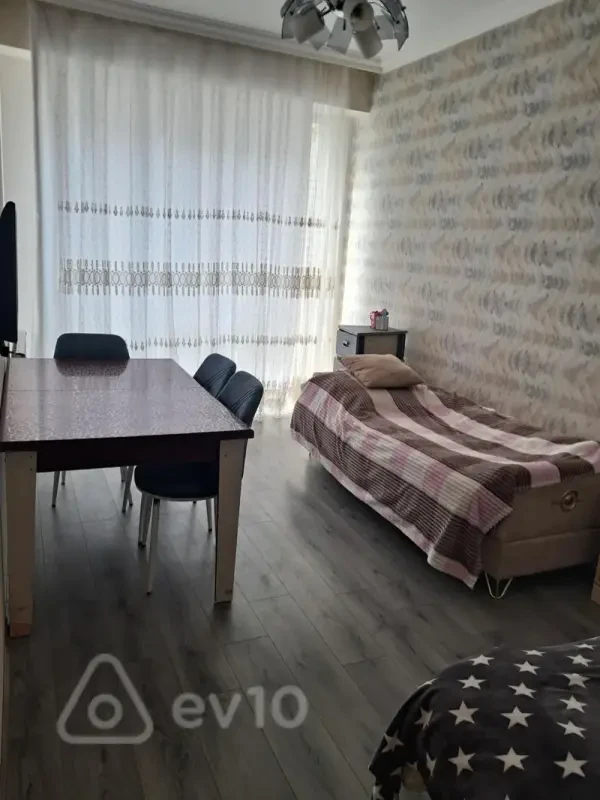 Kirayə verilir 2 otaqlı yeni tikili 45 m²