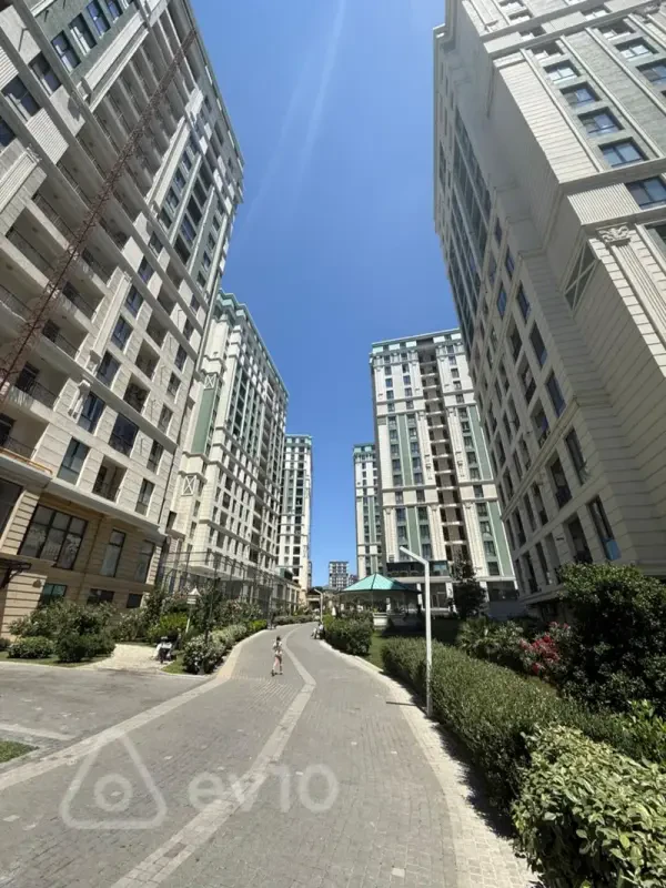 Satılır 3 otaqlı yeni tikili 100 m²