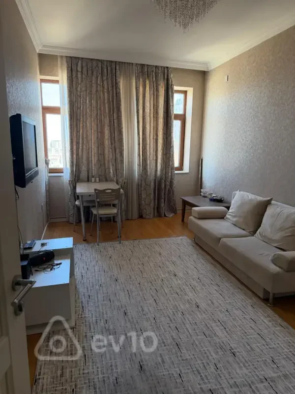 Satılır 2 otaqlı yeni tikili 52 m²