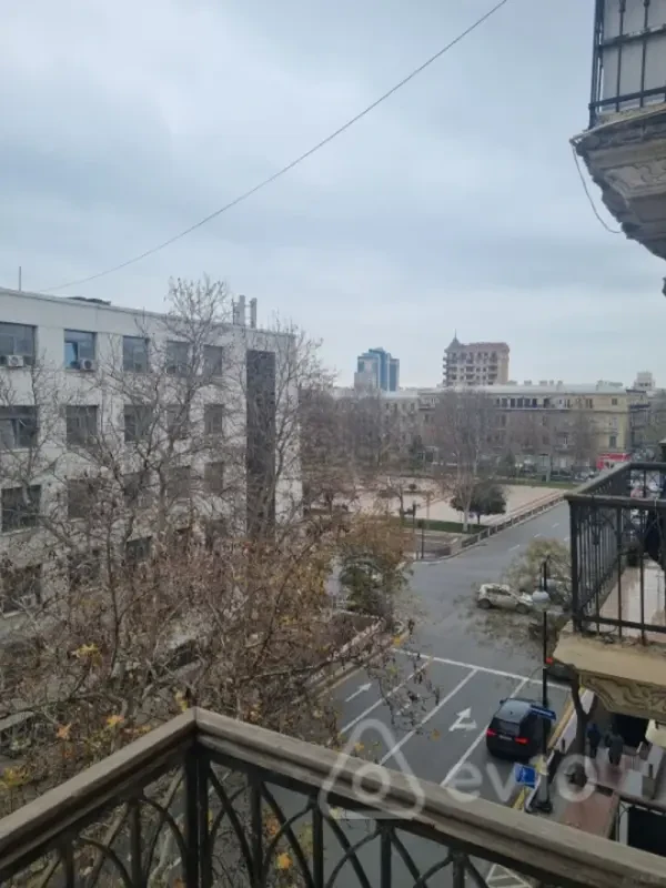 Kirayə verilir 2 otaqlı yeni tikili 70 m²