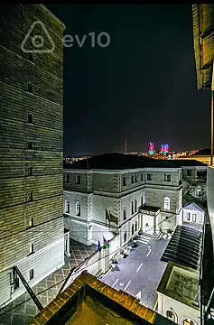 Kirayə verilir 3 otaqlı köhnə tikili 100 m² — Bakı, Səbail 3 otaq 100.00 m²