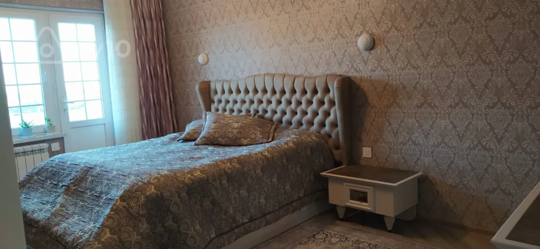 Kirayə verilir 4 otaqlı köhnə tikili 100 m²