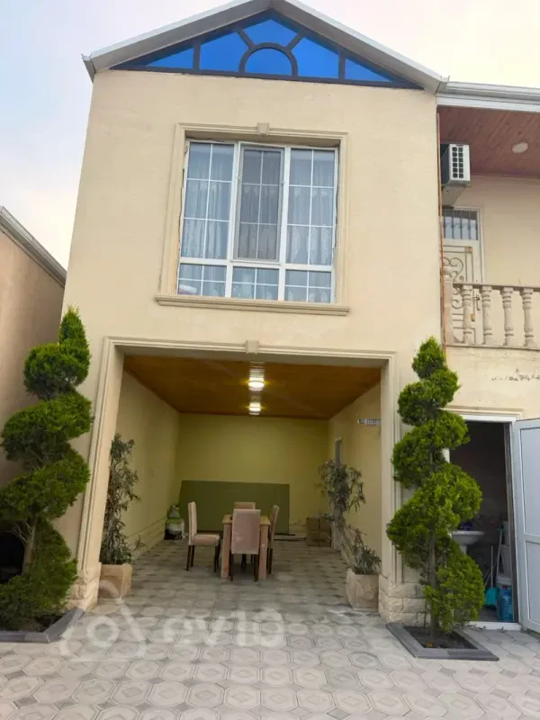 Satılır 6 otaqlı həyət evi 240 m²