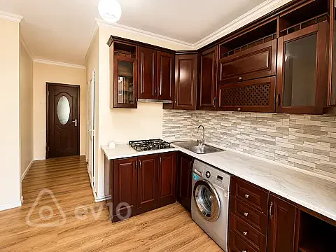 Kirayə verilir 3 otaqlı köhnə tikili 80 m² — Bakı, Nərimanov 3 otaq 80.00 m²