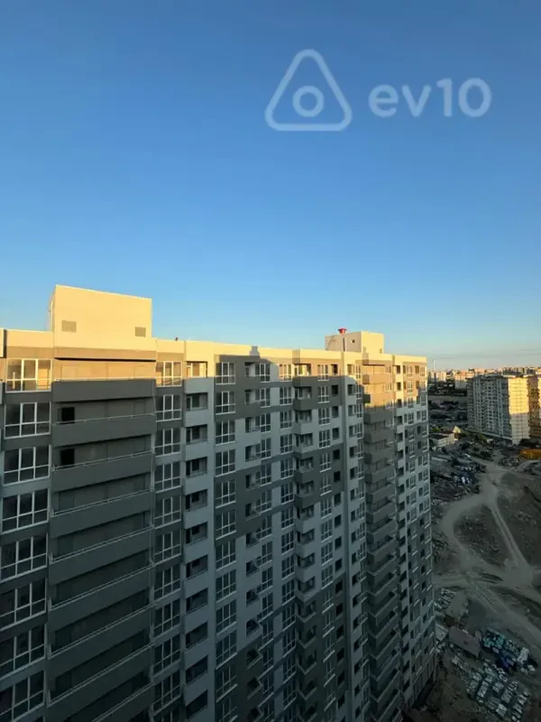 Satılır 2 otaqlı yeni tikili 82 m²