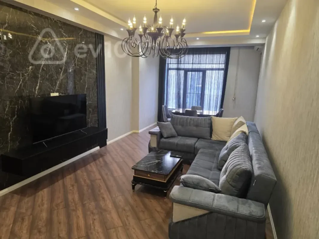 Kirayə verilir 2 otaqlı yeni tikili 80 m²