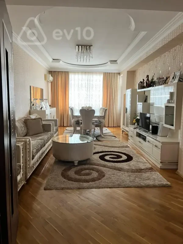 Satılır 3 otaqlı yeni tikili 128 m²