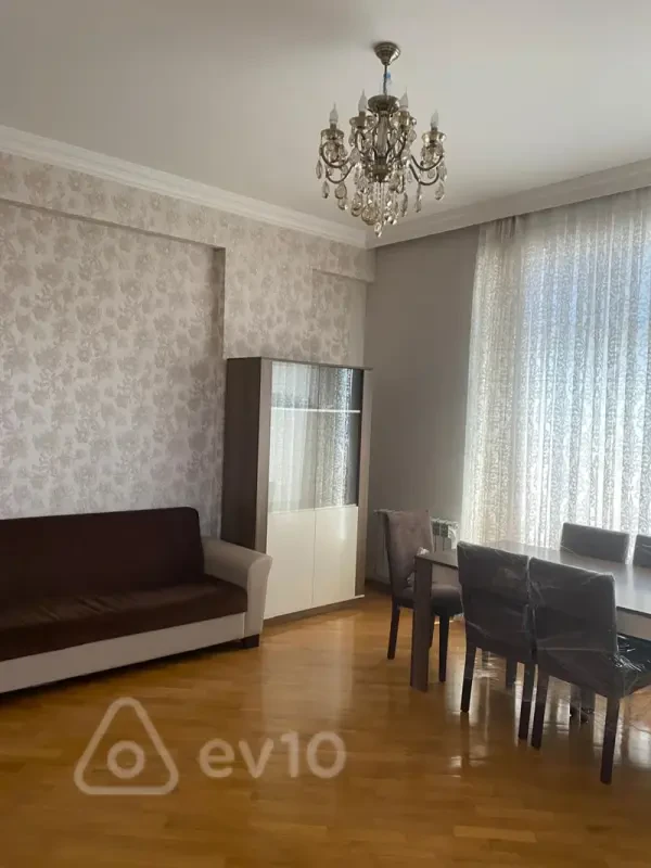Kirayə verilir 3 otaqlı yeni tikili 75 m²