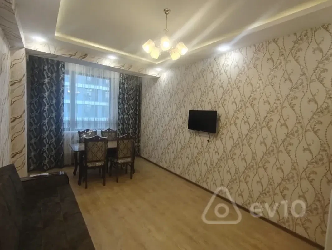 Kirayə verilir 2 otaqlı yeni tikili 75 m²