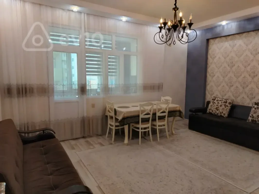 Kirayə verilir 2 otaqlı yeni tikili 70 m²