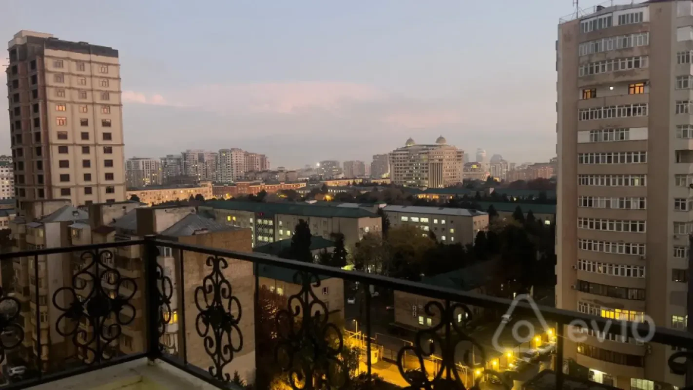 Kirayə verilir 2 otaqlı yeni tikili 67 m²