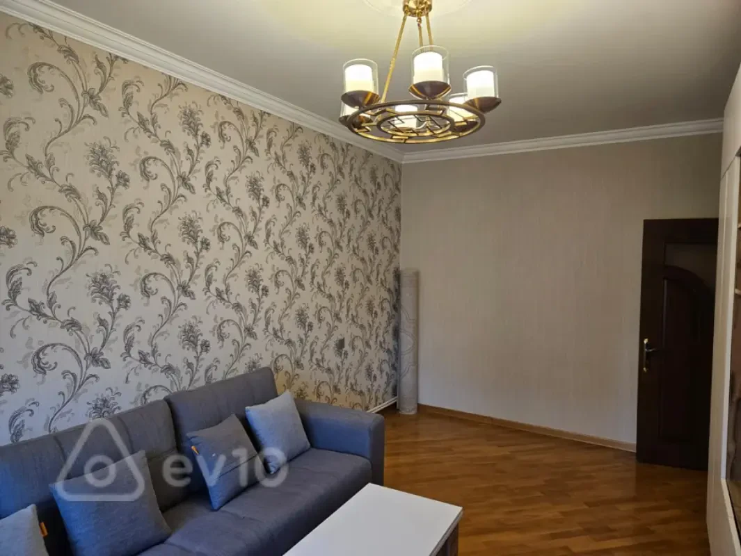 Kirayə verilir 3 otaqlı köhnə tikili 80 m²