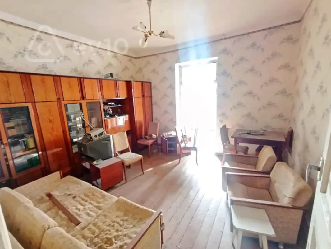 Satılır 2 otaqlı köhnə tikili 45 m²