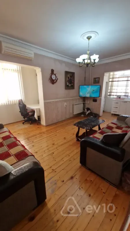 Satılır 2 otaqlı köhnə tikili 40 m²