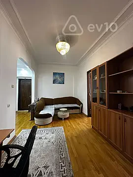 Kirayə verilir 2 otaqlı köhnə tikili 52 m² — Bakı, Nəsimi 2 otaq 52.00 m²