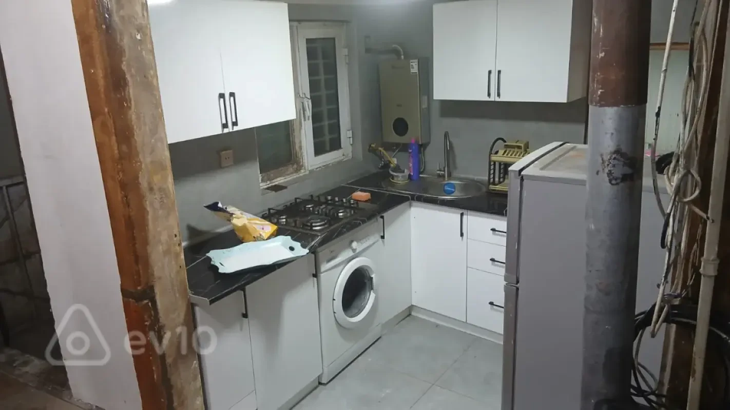 Kirayə verilir 3 otaqlı köhnə tikili 60 m²