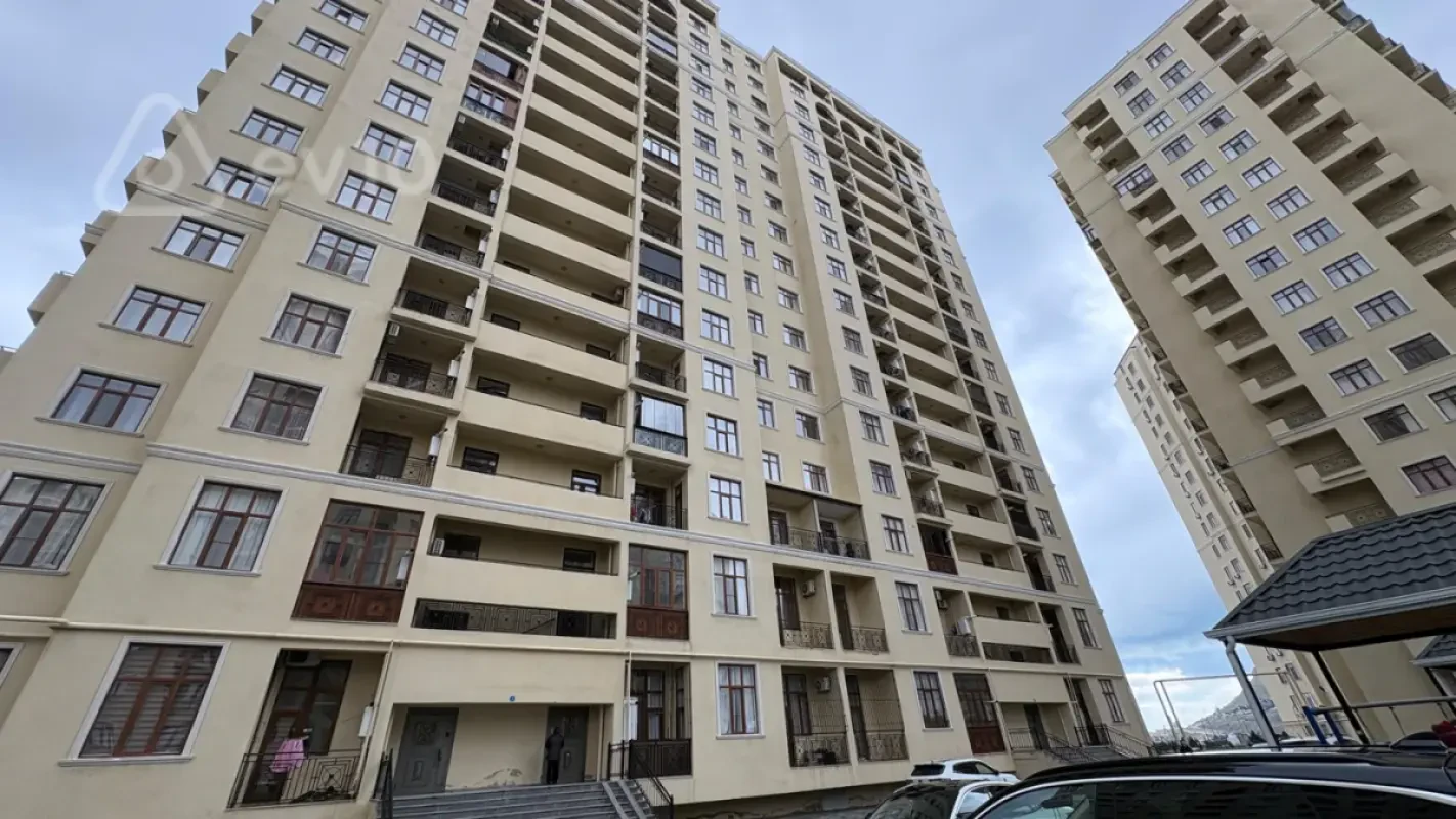 Kirayə verilir 3 otaqlı yeni tikili 120 m²
