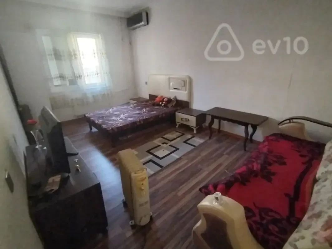 Kirayə verilir 2 otaqlı köhnə tikili 40 m²