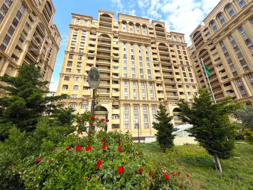 Kirayə verilir 2 otaqlı yeni tikili 72 m²