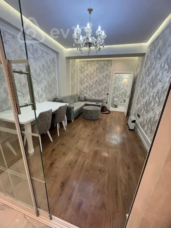 Kirayə verilir 3 otaqlı yeni tikili 64 m²