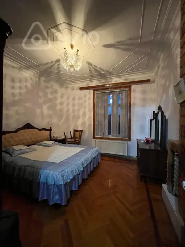 Kirayə verilir 3 otaqlı köhnə tikili 100 m²
