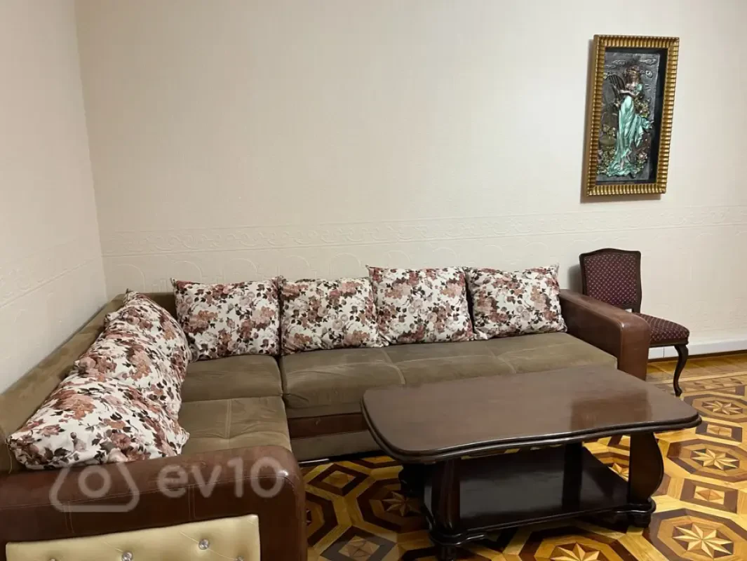 Kirayə verilir 2 otaqlı yeni tikili 63 m²