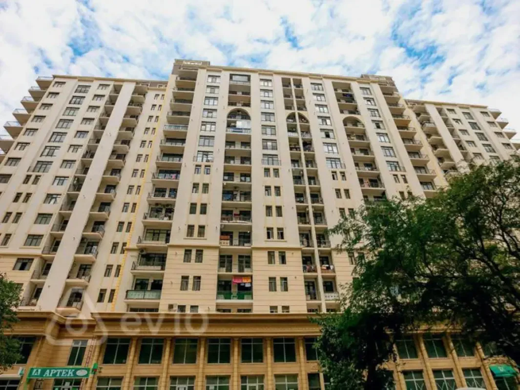 Kirayə verilir 2 otaqlı yeni tikili 52 m²