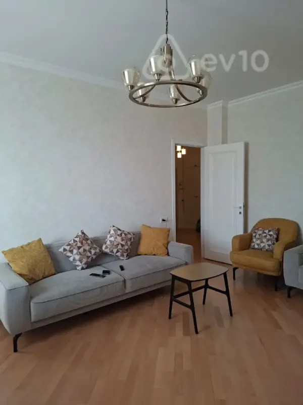 Satılır 3 otaqlı yeni tikili 110 m²