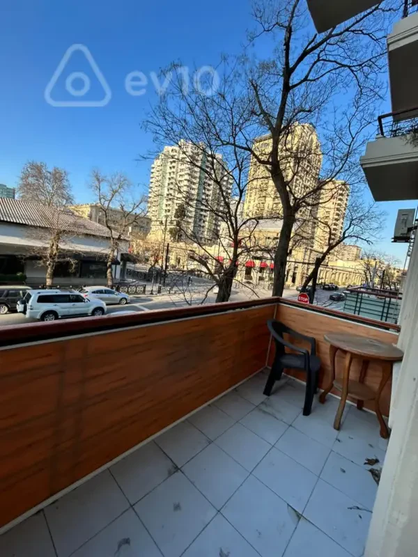 Satılır 2 otaqlı köhnə tikili 50 m²