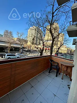Satılır 2 otaqlı köhnə tikili 50 m² — Bakı, Səbail 2 otaq 50.00 m²