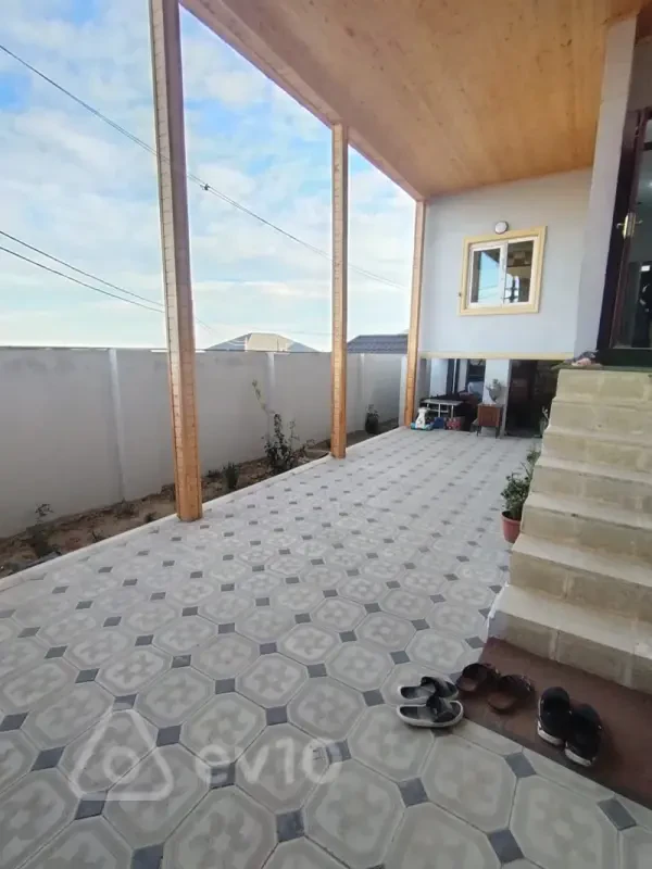 Satılır 4 otaqlı həyət evi 100 m²